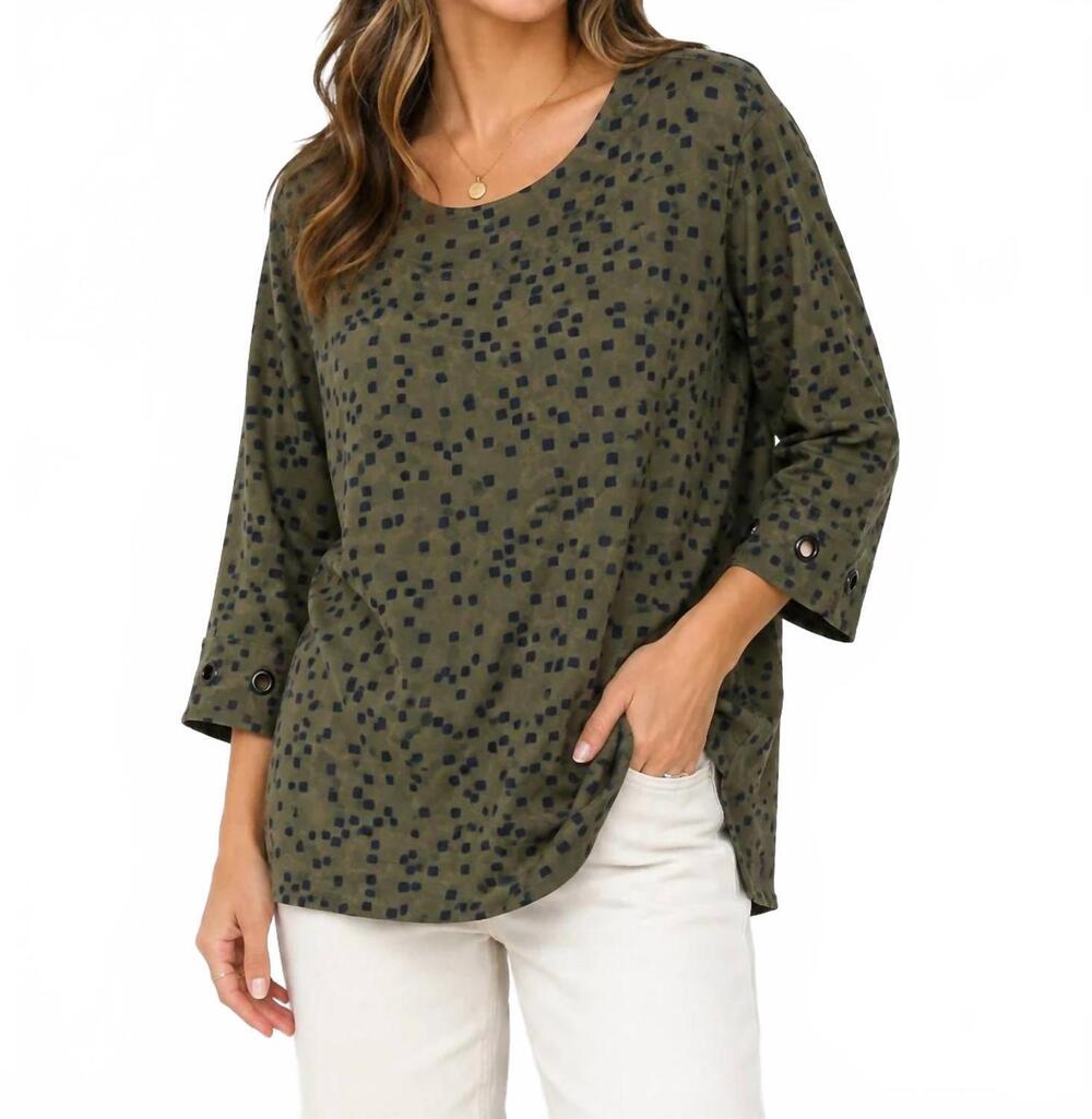 NEW MULTIPLES elise scoop neck blouse in olive
